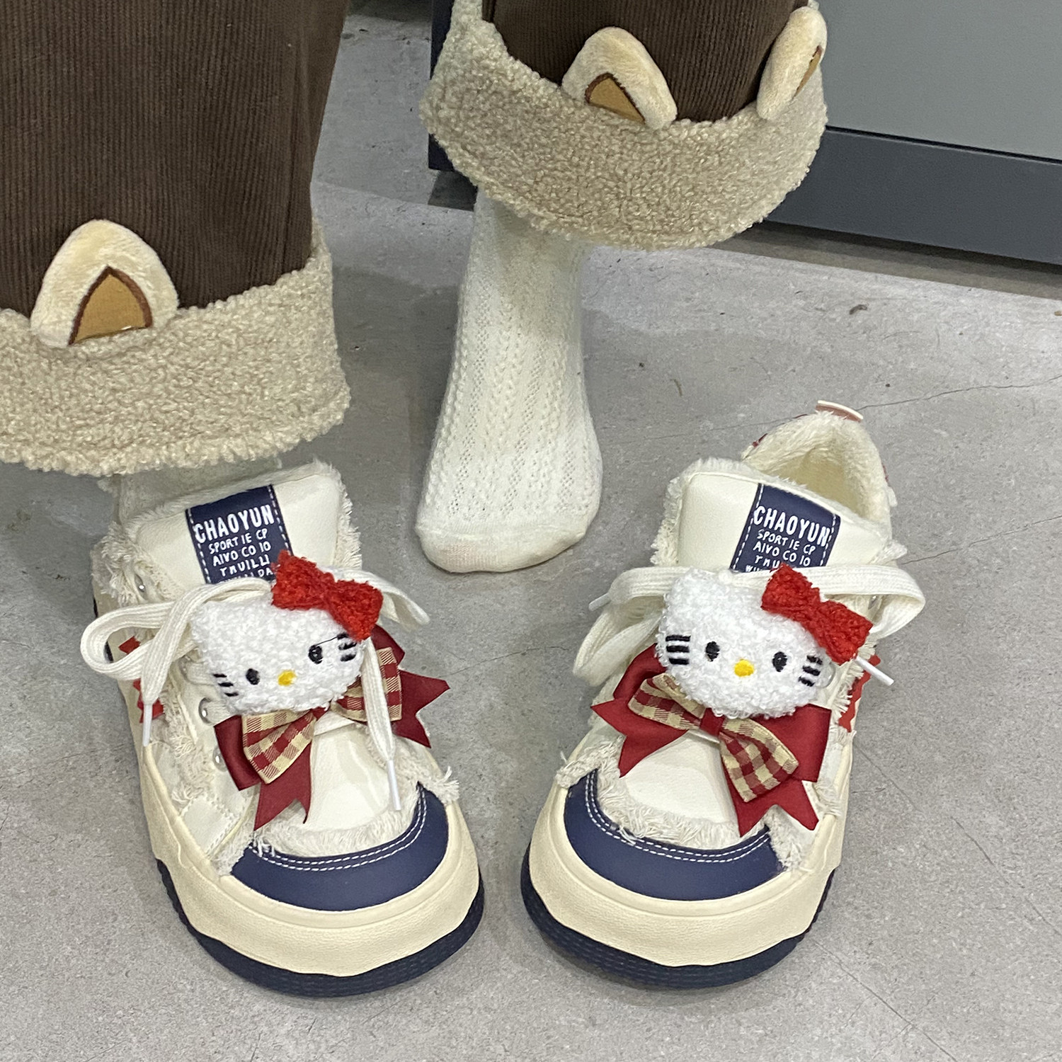 沐小茶国潮小众原创kitty联名加绒大头帆布鞋女冬季厚底二棉鞋子