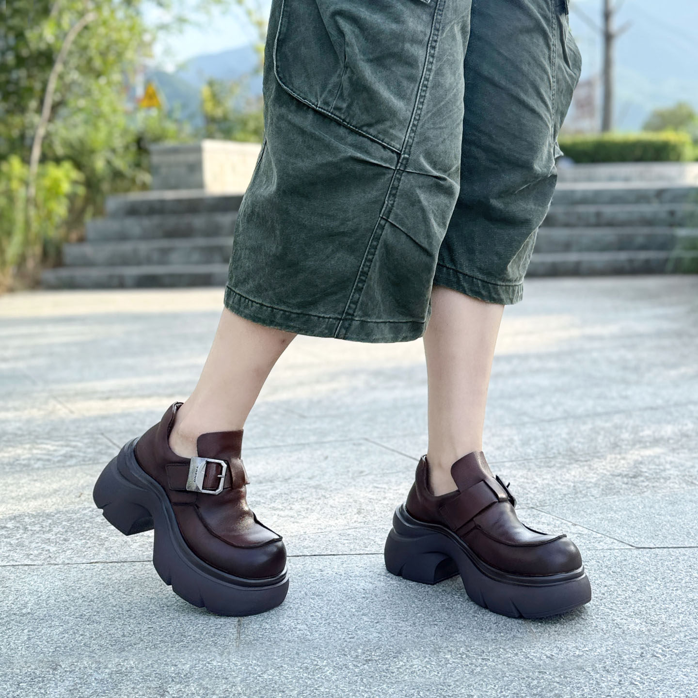 轻奢高品质头层牛皮单鞋女秋冬时尚增高厚底松糕乐福鞋金属扣皮鞋,女鞋,深口单鞋,淘宝优惠券,粉丝福利购,淘宝优惠卷