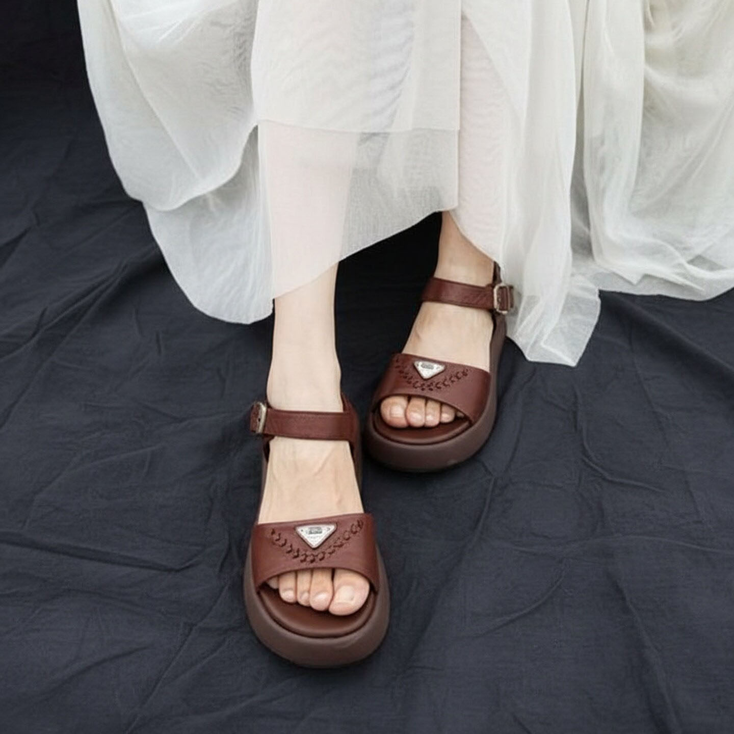 头层牛皮凉鞋女夏外穿简约时尚浅口魔术贴舒适百搭轻便厚底休闲鞋