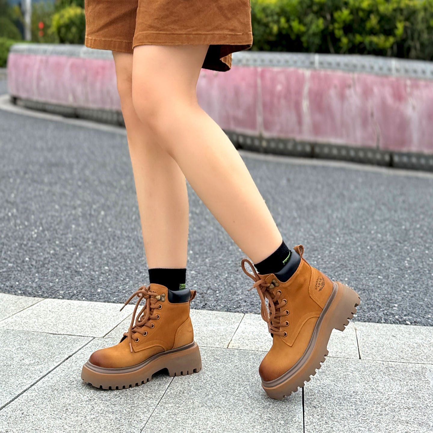 原创手工头层牛皮时尚帅气马丁靴