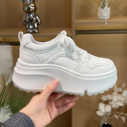 7cm小个子厚底增高小白鞋女款2026新款巨好看高级感休闲女鞋板鞋