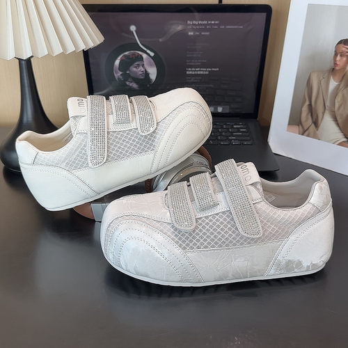 磨砂皮网面透气网鞋水钻小白鞋