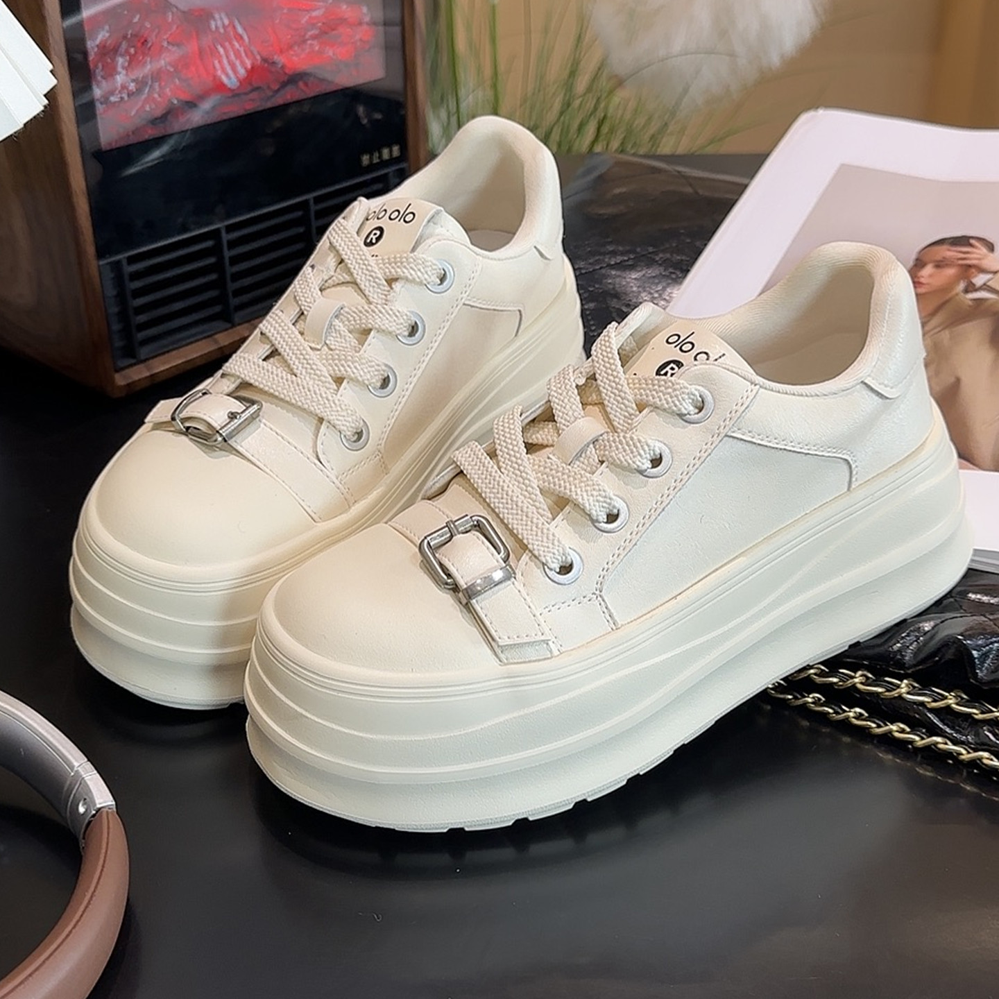 白色厚底板鞋秋冬新款女鞋