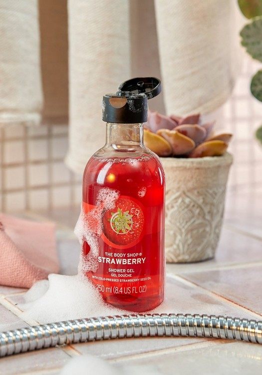 香甜草莓沐浴露！有货英国代购THE BODY SHOP 250ml tbs 美体小铺|ruв категории туалетные чище/санитарно - гигиенических салфеток/бумага/Ароматерапия, шампунь/человек чистой, Очистка тела, гель для душа - от Buy2taobao.com для оказания профессиональной услуги покупки агента Taobao