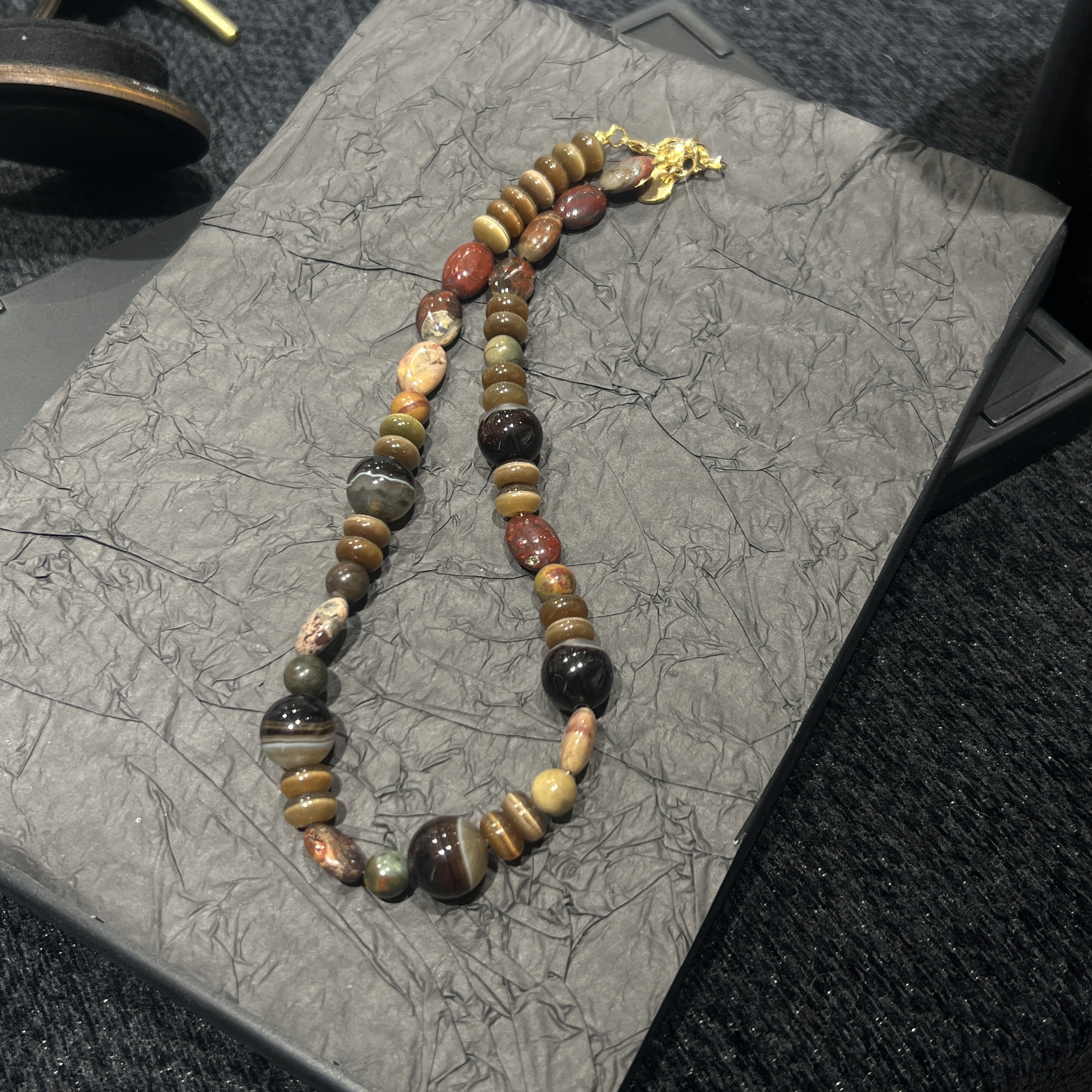 老钱风时尚混彩天然石串珠项链女轻奢高级感精致百搭颈链毛衣链潮