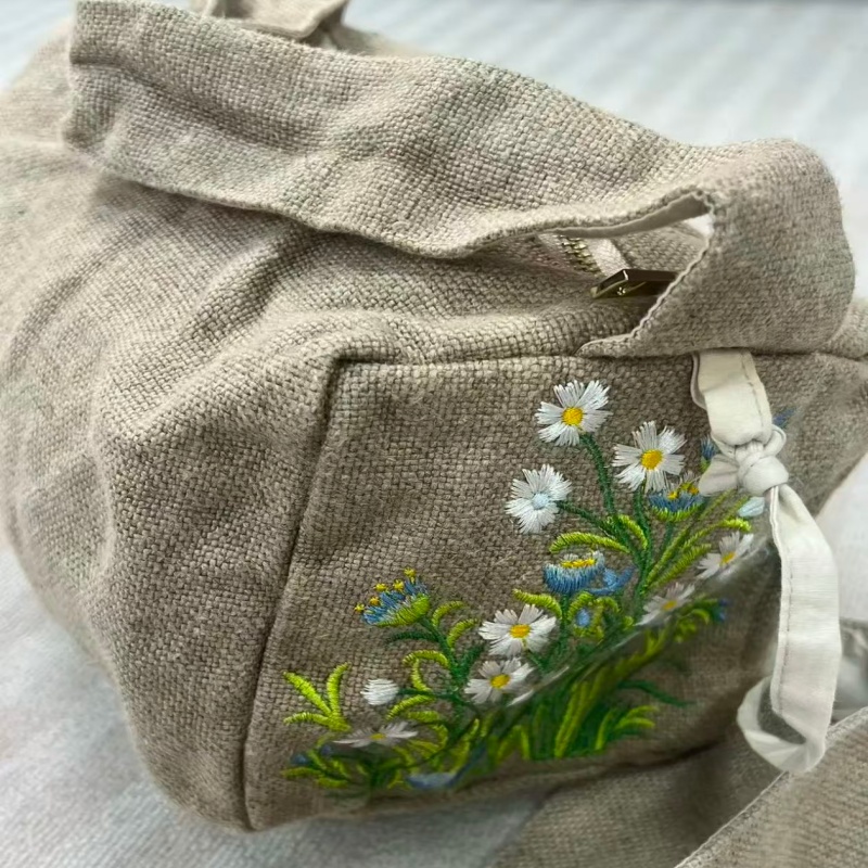 【新品】 汉麻 刺绣 便携式 手拎 可单肩背  可斜跨 小包