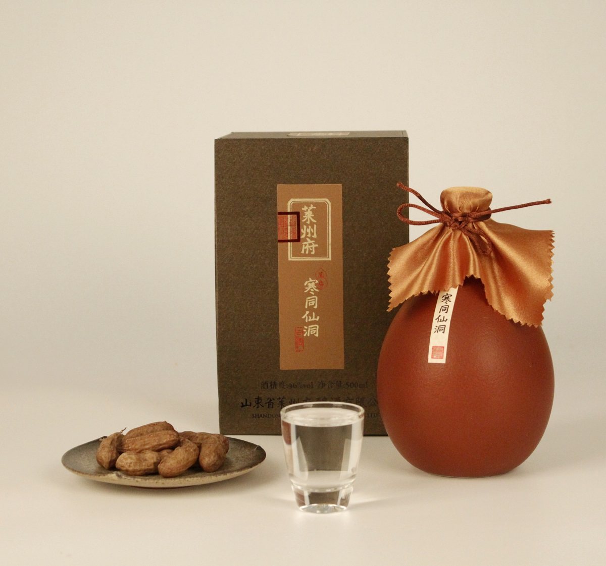 厂家直销莱州府白酒52°固态发酵浓香型纯粮食白酒莱州特产