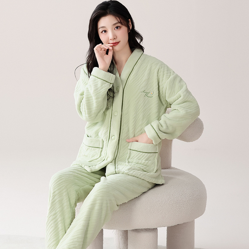 法兰绒睡衣女秋冬季开衫V领长袖休闲宽松大码家居服保暖蓄热套装