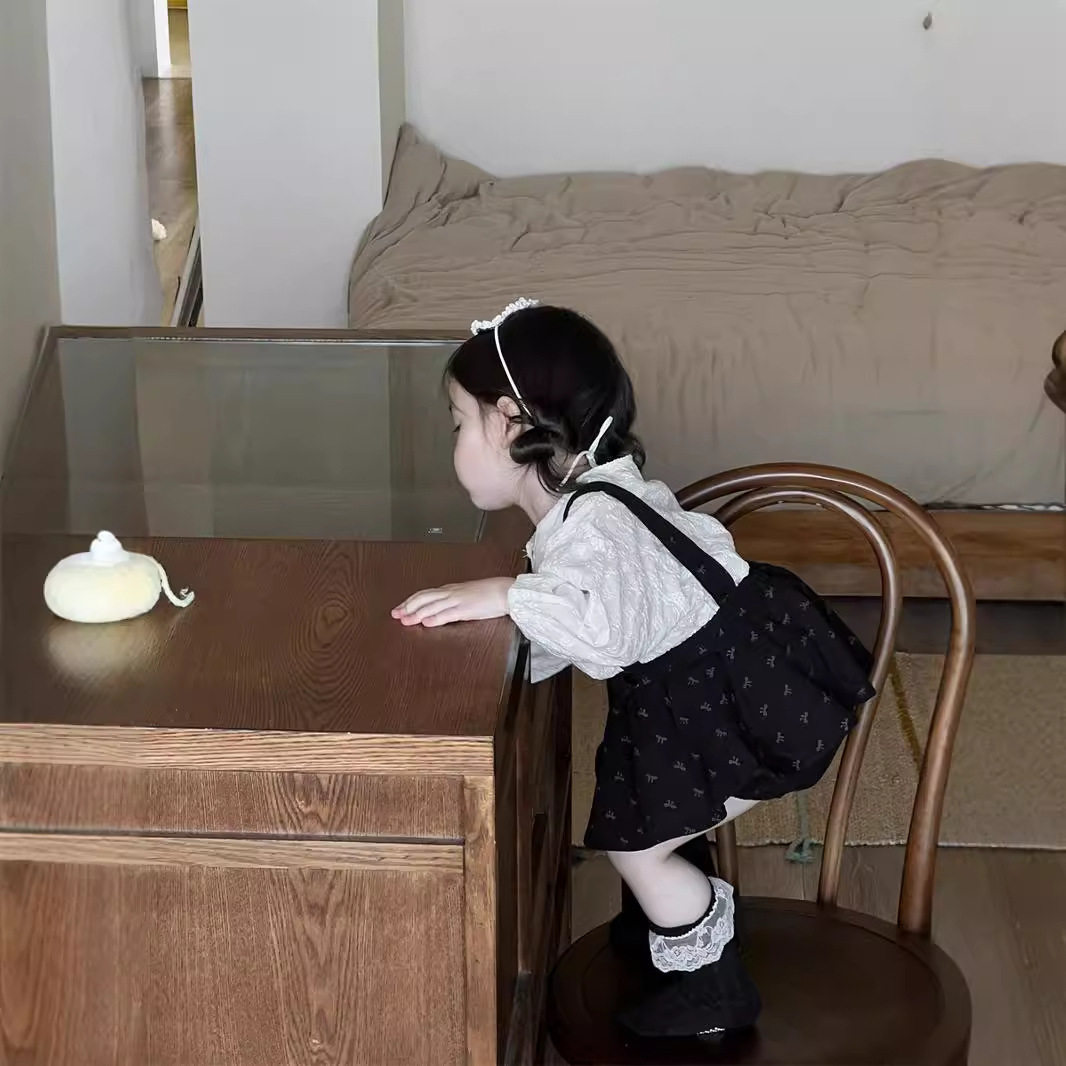 儿童春季套装韩版童装宝宝衣服新款2026女童娃娃衫背带包屁裤套装