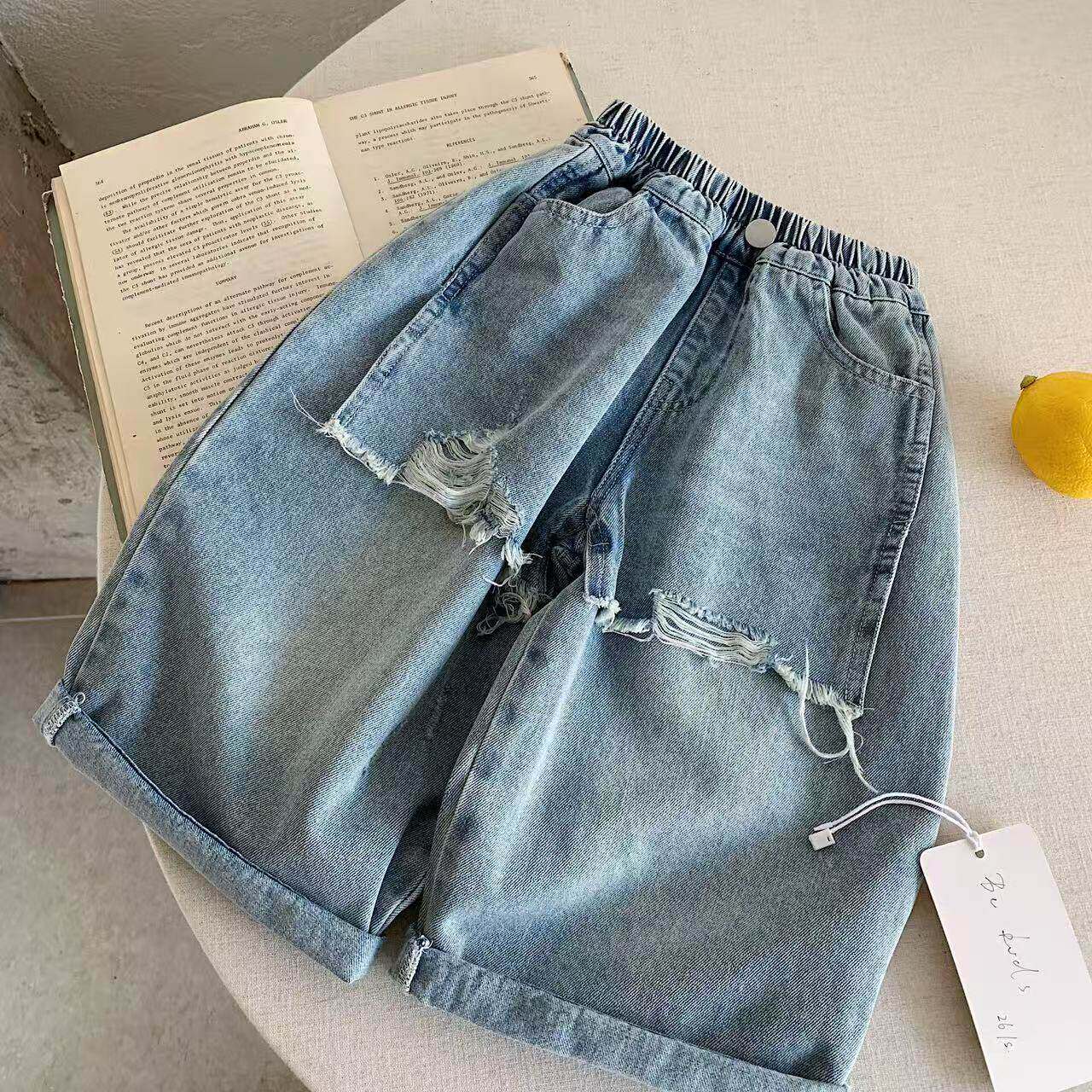 儿童韩版宽松破洞毛边牛仔直筒长裤2026春秋新款男女童休闲牛仔裤