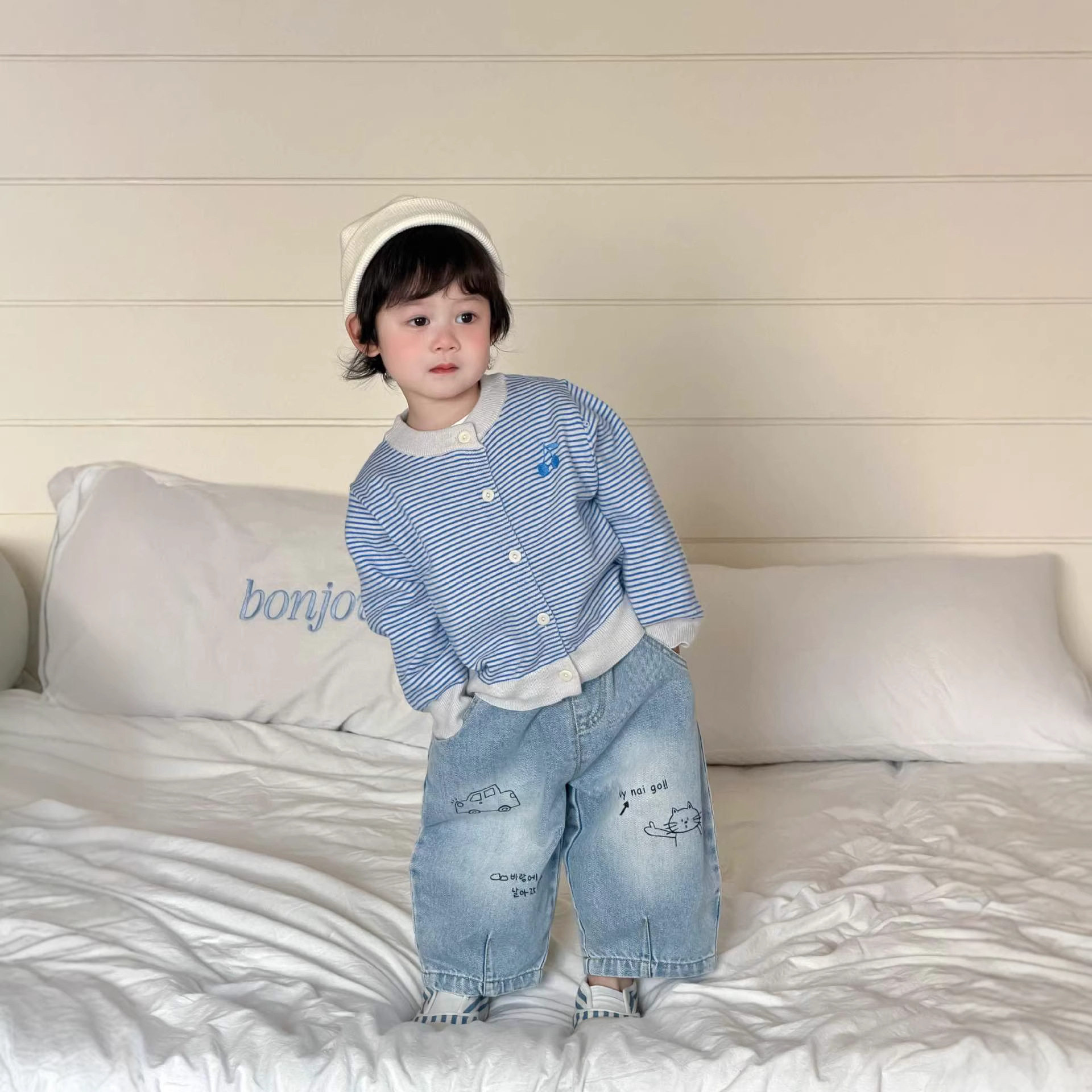 宝宝春装2026新款韩版童装儿童春季衣服男童条纹针织衫牛仔裤套装