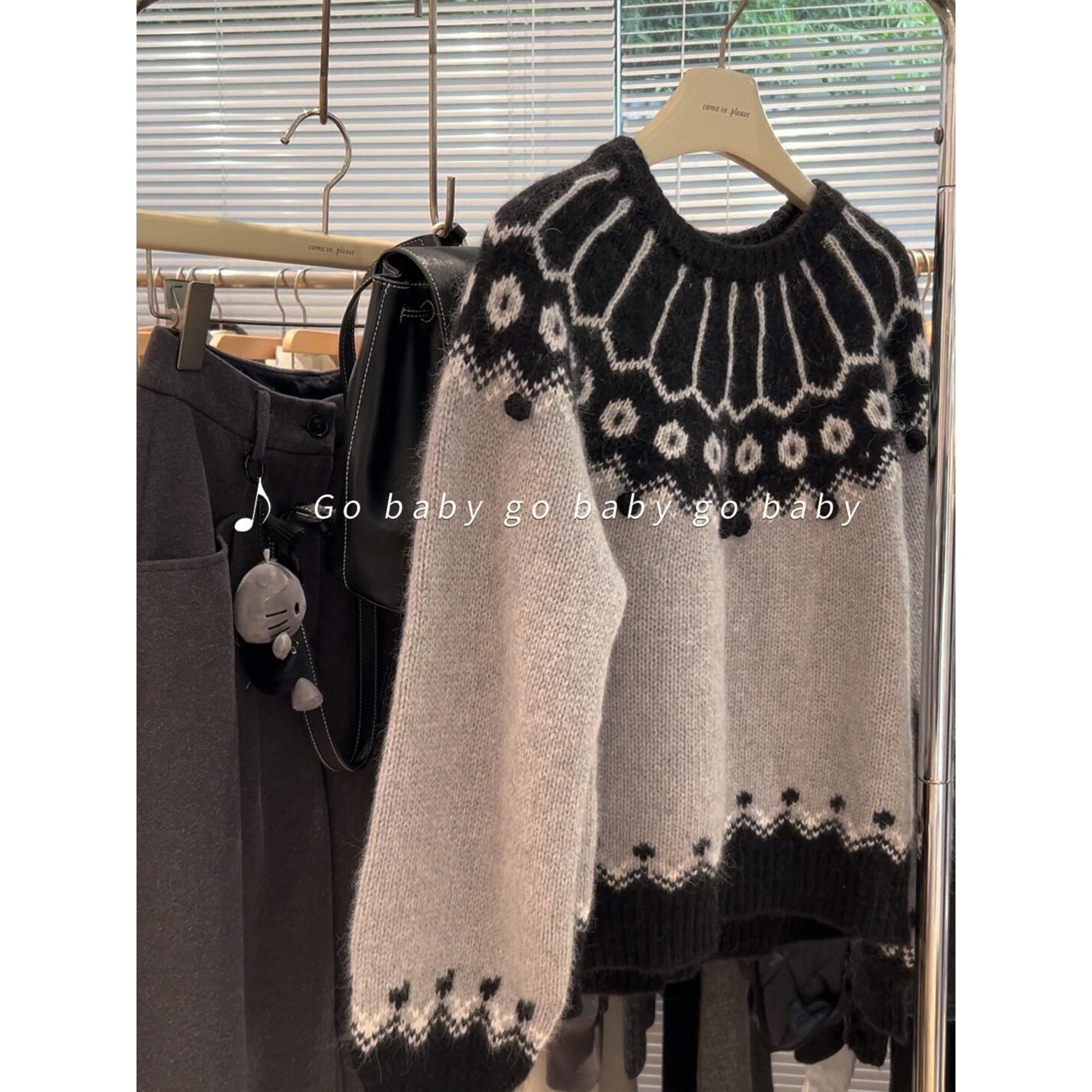 韩系慵懒风撞色圆领提花羊绒毛衣