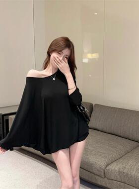 黑色露肩长袖防晒T恤女装春季设计感休闲薄款蝙蝠袖宽松罩衫上衣
