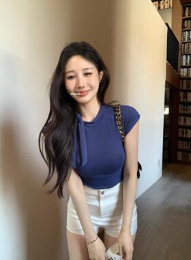 深蓝色系带圆领短袖T恤女夏季2024新款修身显瘦辣妹别致打底上衣