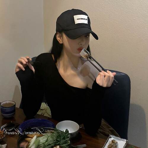 现货~51STUDIO自制 纯欲辣妹风斜领露肩修身长袖T恤女