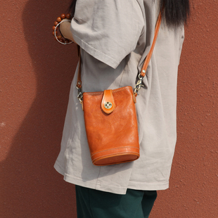 25小众原创水桶包女包手机包真皮斜挎包文艺头层牛皮植鞣皮手工包