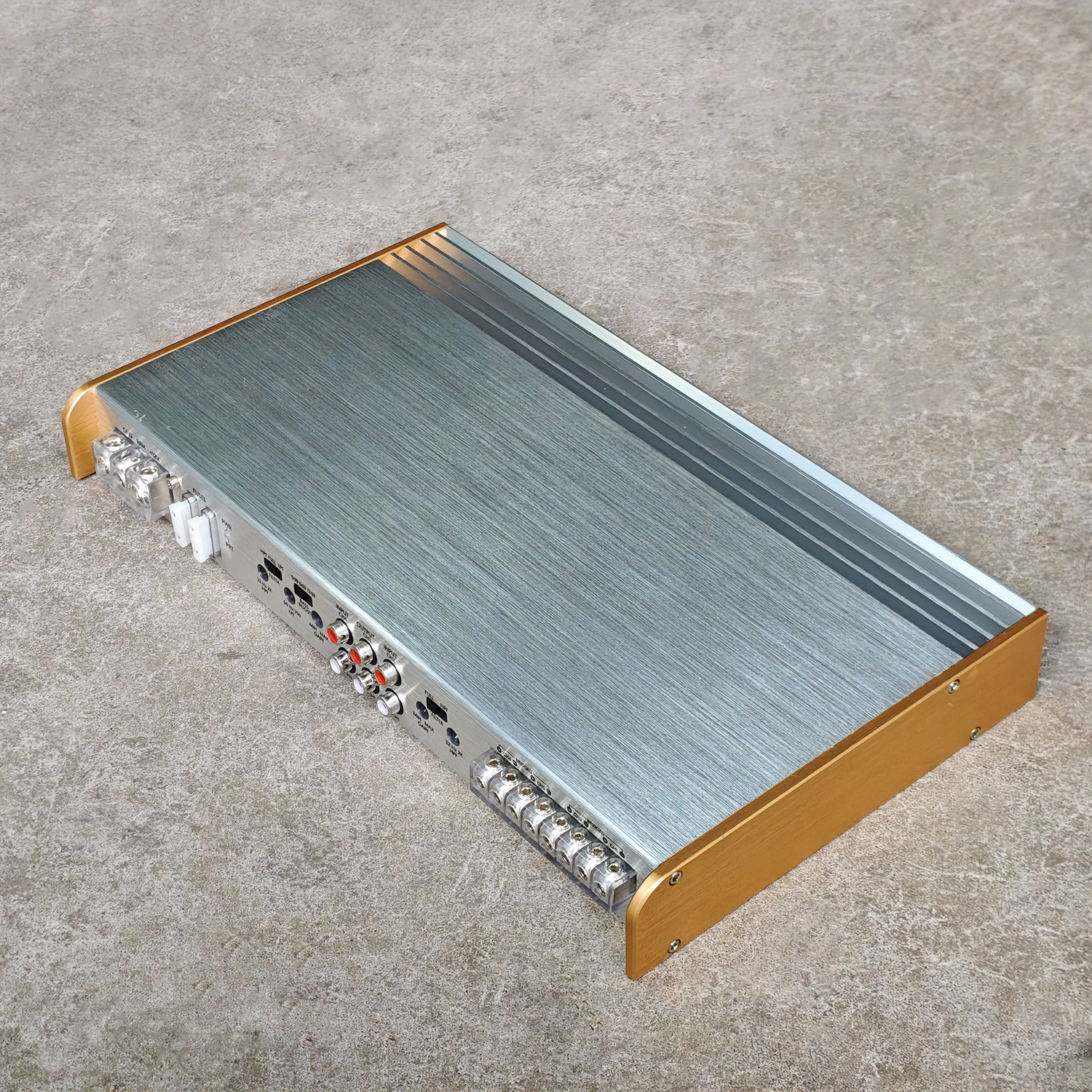 高12Vhifi汽车升级音响四声道车载4路汽车车门功放桥接2.1低音炮