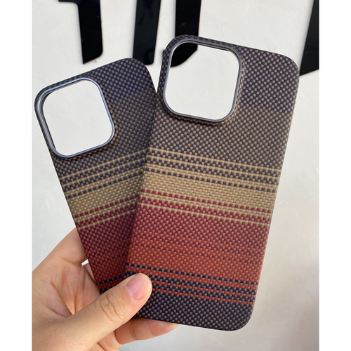 适用苹果iPhone16promax超薄凯夫拉手机壳磁吸浮织格子芳纶碳纤维magsafe保护套王子绿日落月升编织壳子男士