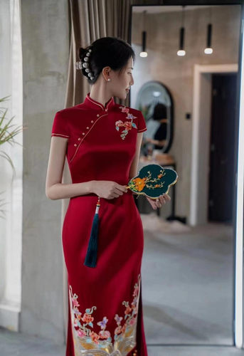 出租新款红色满庭芳旗袍结婚订婚敬酒礼服中式刺绣重工凤凰新娘