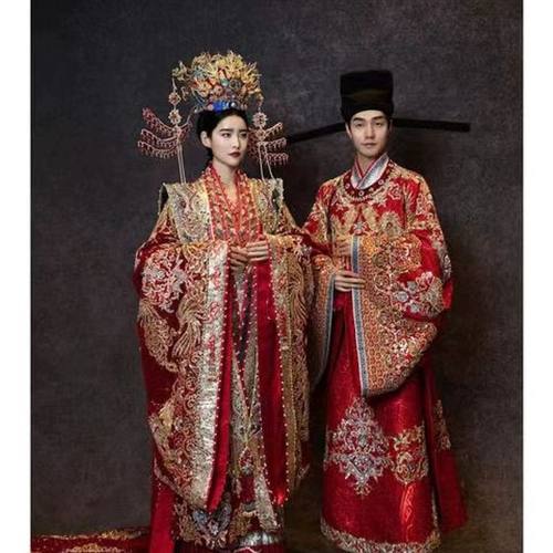 倒叙有龙则灵汉服婚服凤冠霞帔