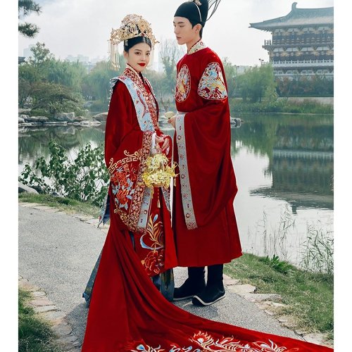 明制汉服婚服2025年新款重工礼服古代汉服新娘嫁衣凤冠霞帔出租 - 封面