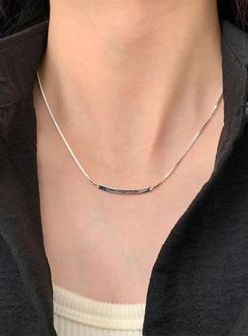 高级设计感小众金属管字母锁骨链