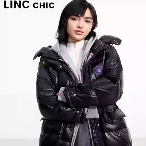 金羽杰复古学院面包感短裤羽绒服
