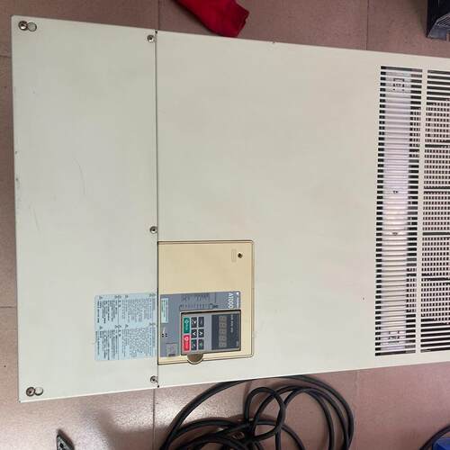CIMR-AB4A0250AAA 变频器 安川A1000 工控调速设备议价维修
