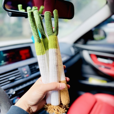 汽车停车卡手工钩织毛线大葱停车电话定制搞笑挪车电话号码牌饰品