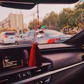 汽车挂件高级感水晶招财猫车载挂饰后视镜吊坠新年车内饰品天鹅