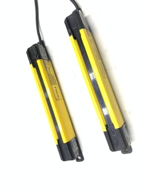 原装基恩士光栅GL-R12HG（GL-R12HG-R+GL-R12HG+T)现货1套7成新