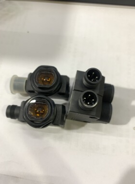 光电传感器传感器E3Z-FTP21-D E3Z-FRP21 全新无包装 现货各2个