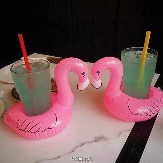 chic风充气火烈鸟漂浮杯托可乐啤酒饮料杯座手机座泳池嬉水玩具在类目 3C数码配件, 手机配件, 手机支架/手机座中 - 来自Buy2taobao.com提供专业的淘宝代购服务