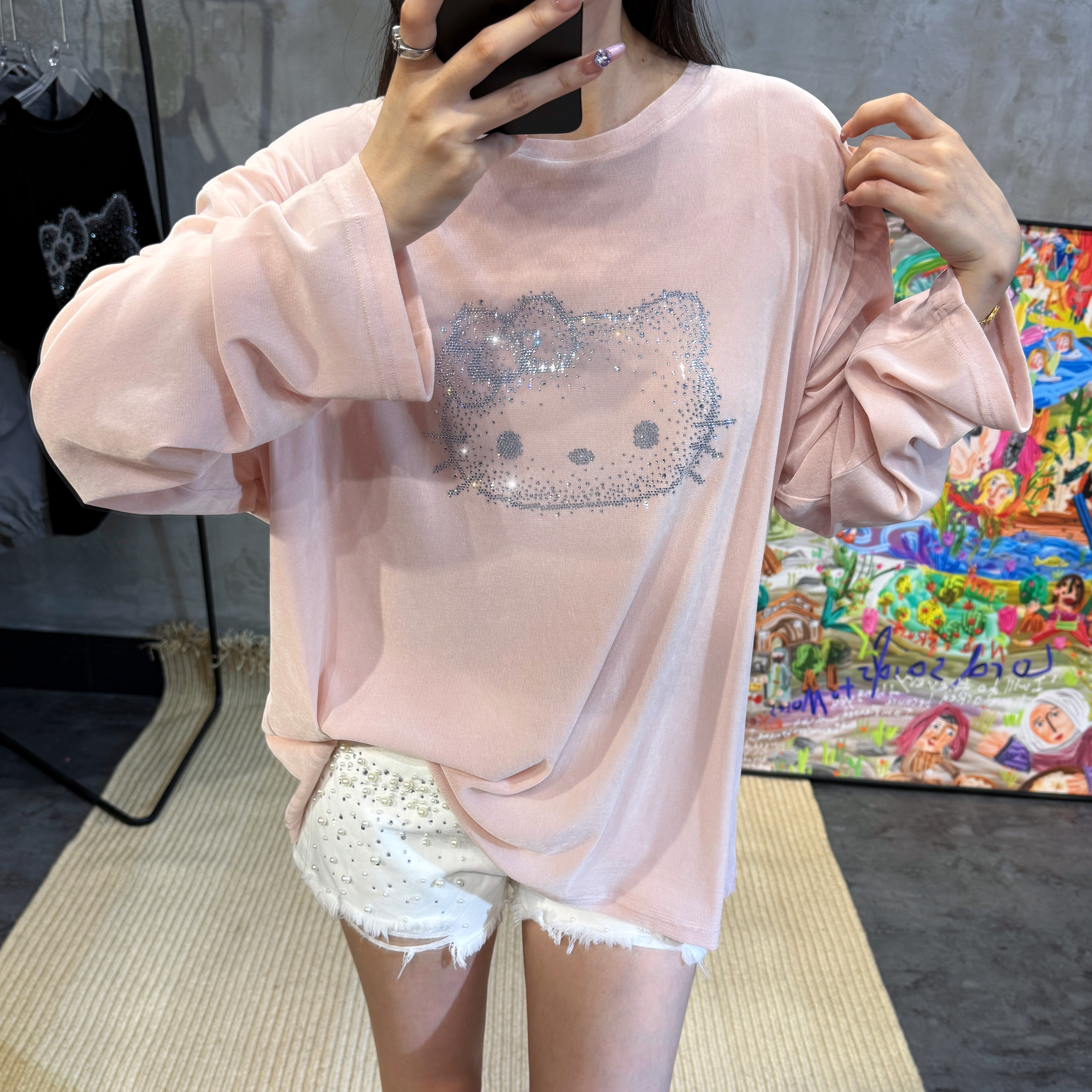 前后两穿超薄丝绒烫钻KITTY罩衫