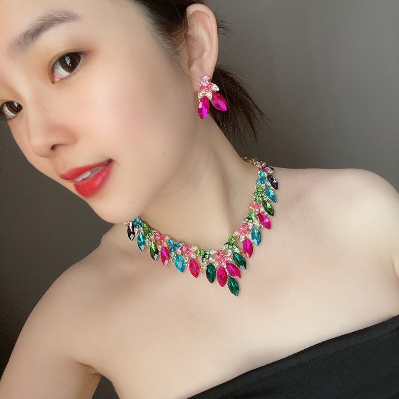 百搭彩色花卉欧美水晶装饰项链