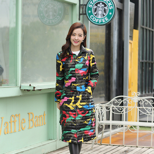 2024冬装新款女士超轻薄印花大码OL风通勤修身长款羽绒服保暖外套