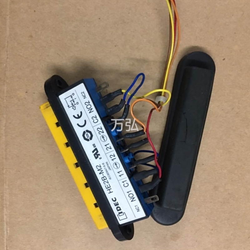 询价HE2B-M2和泉开关示教器配件议价