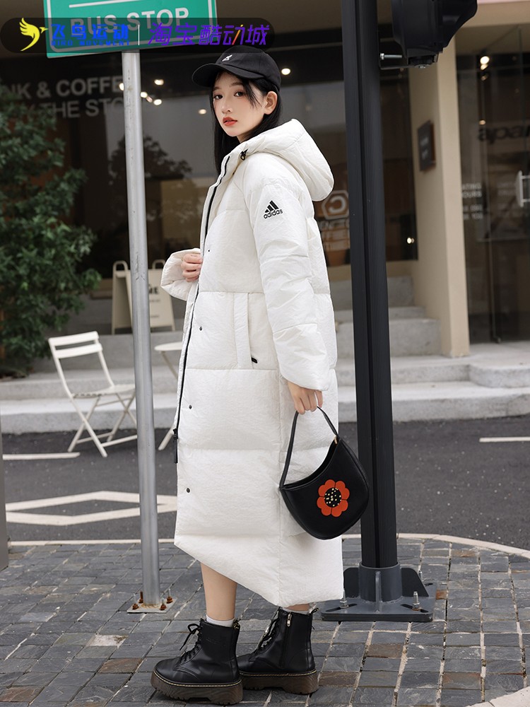 阿迪达斯女士冬季保暖羽绒服