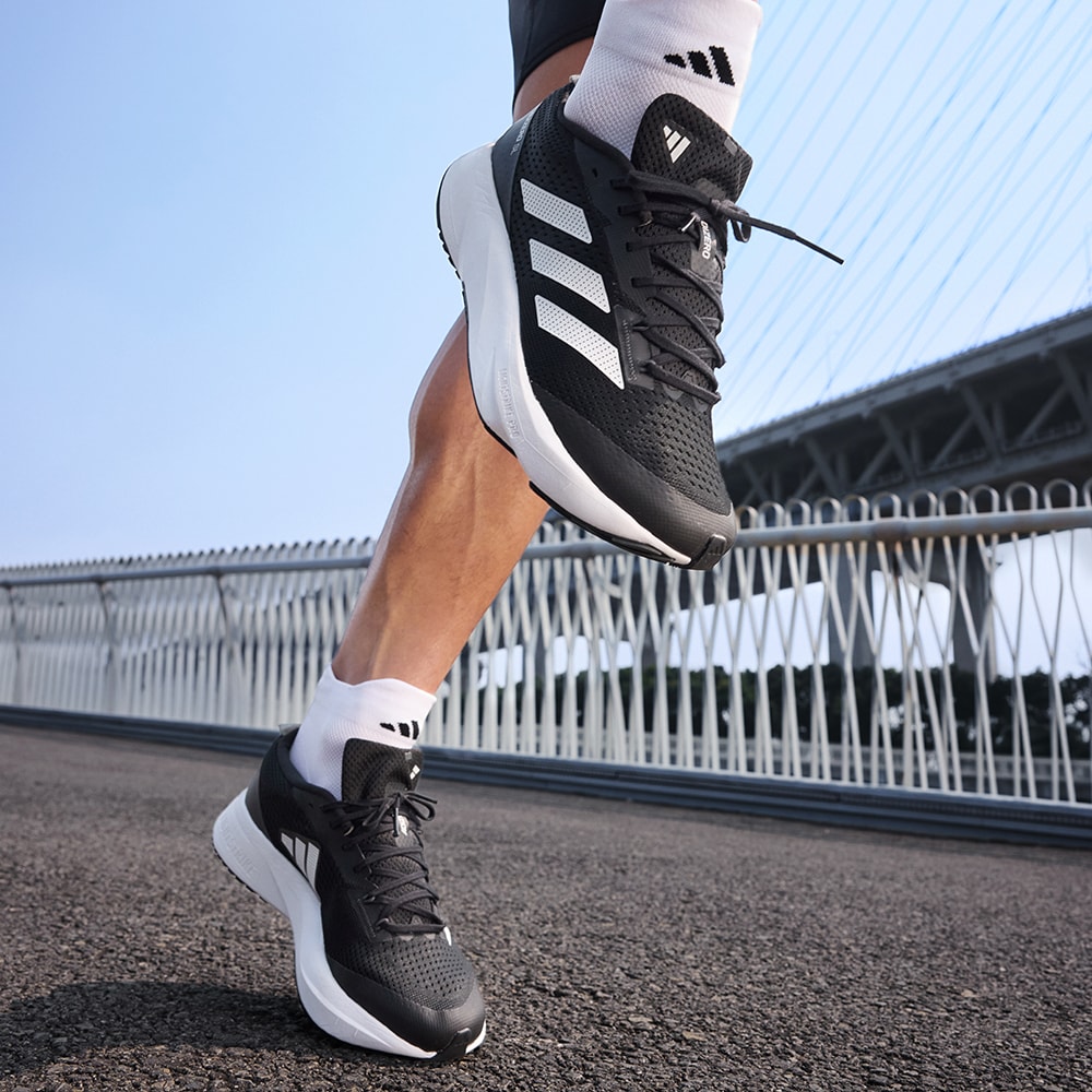 Adidas/阿迪达斯正品男女超轻稳定体测运动鞋「闪充跑鞋」HQ1349