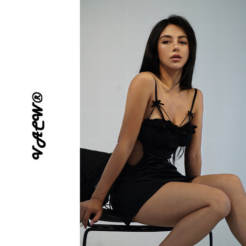 这也太美了~含胸垫绝美缎面套装