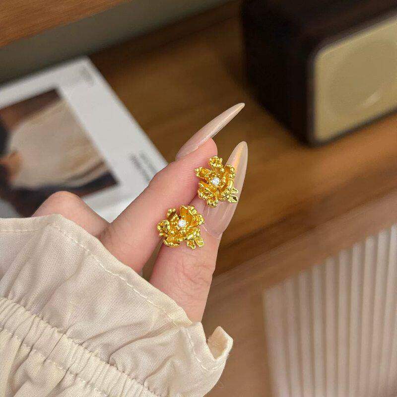 轻奢芍药花镶钻耳环女生