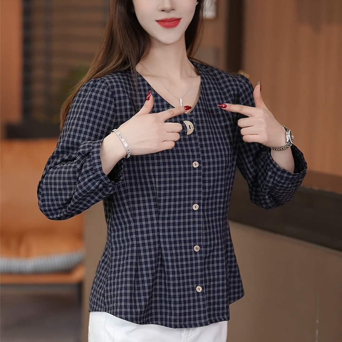 2026春V领长袖格子收腰衬衫女装