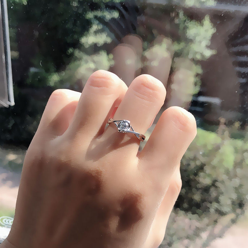 仿真钻戒女6爪爱心钻戒镶嵌锆石求婚婚戒30分钻925纯银镀白金对戒