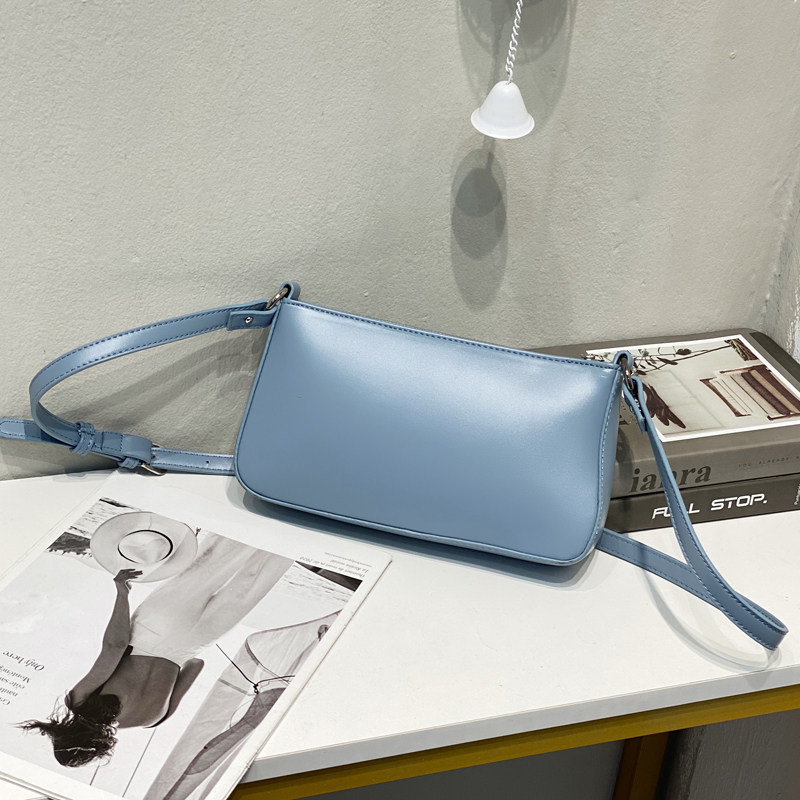 法式时尚小香风简约纯色小方包新款精致洋气百搭轻便单肩斜挎包包