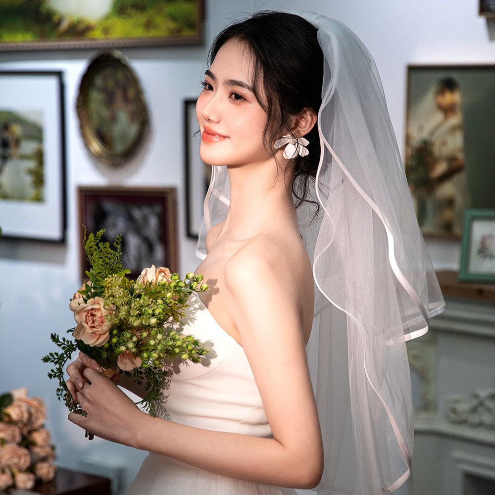 新娘主婚纱短款头饰结婚高级感领证登记婚礼森系简约旅行发梳头纱