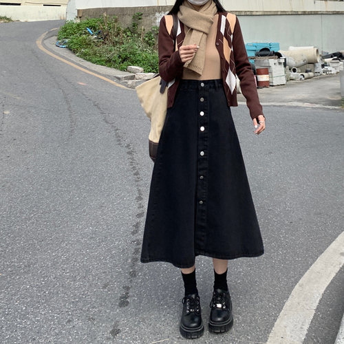 Real price in 2021 winter New Black Retro thin single breasted skirt A-line large swing denim skirt