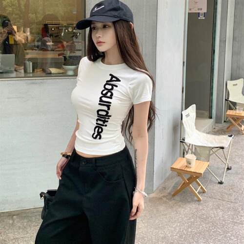 字母毛巾绣短袖T恤女装夏季美式设计感小众修身刺绣圆领紧身上衣