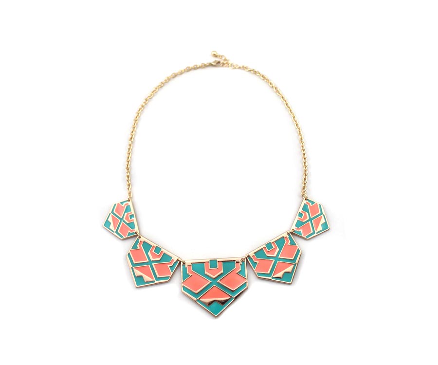 99克拉夏季新品民族风配毛衣短款