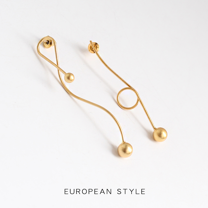 不对称时尚风符号设计感银耳环