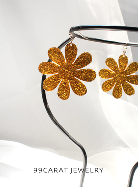 99克拉夏季新款原宿风闪亮金黄色大黄花个性夸张时尚耳环女WU